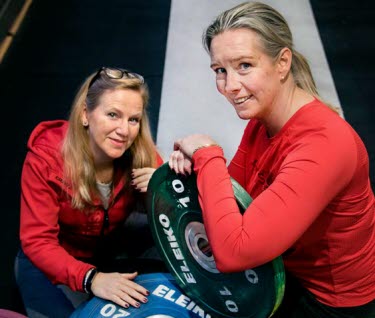 Josefin Engfelt och Madeleine Hagberg på Friskis och Svettis.