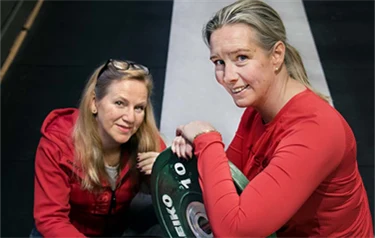 Josefin Engfelt och Madeleine Hagberg på Friskis och Svettis.